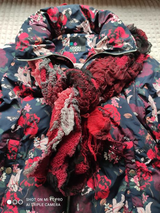 Цветно зимно яке и шалче