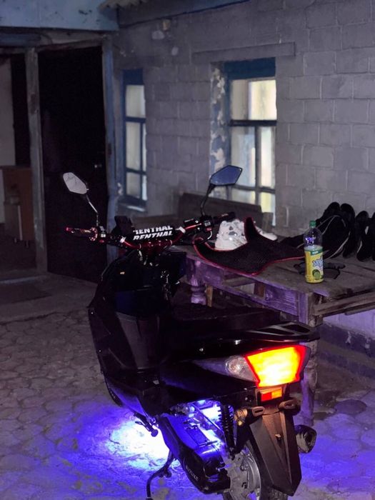 Продам скутер м8