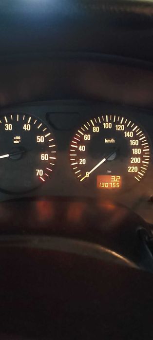 Продавам Опел Астра 1,4 бензин