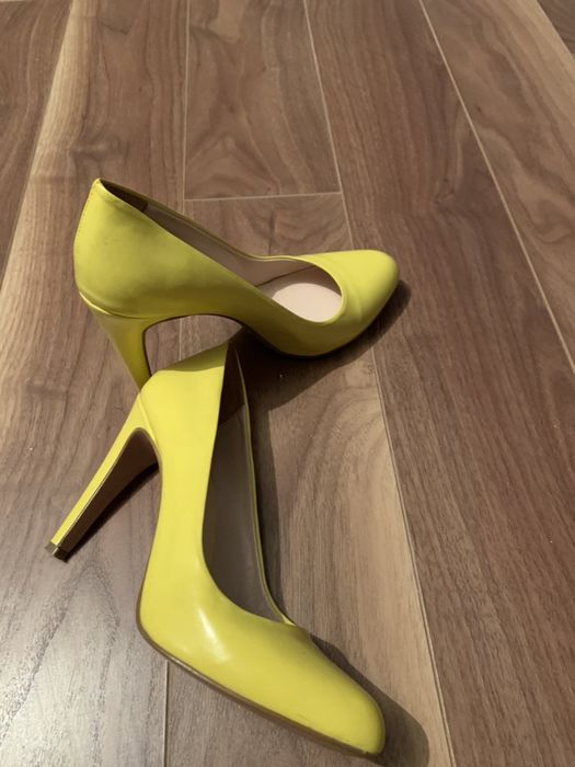 Обувь женская.