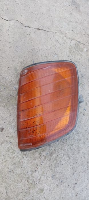 Продам поворотник 124 190. С4