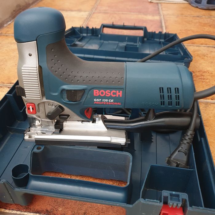 Fierastrau pendular Bosch GST 135 CE. Profesional. Soricel.