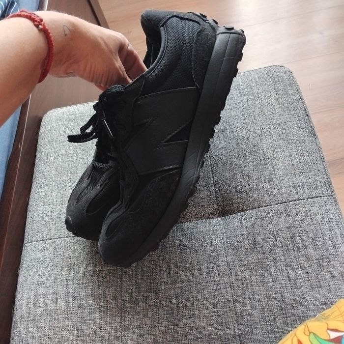 Маратонки New Balance NB 327 черни 38 номер