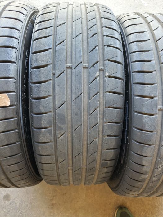 215/45/18 Kunho  Ecsta ps71
