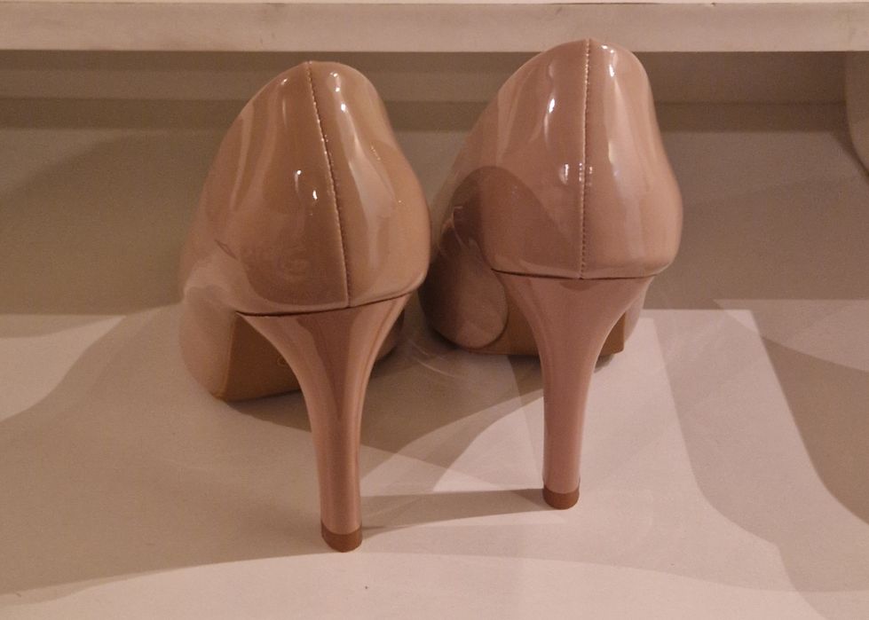 Продам туфли лодочки