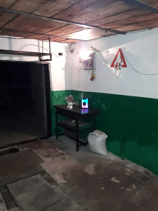 Гараж на торг колонне