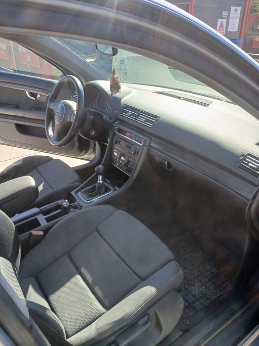 AUDI A4 2004 — imagine 5