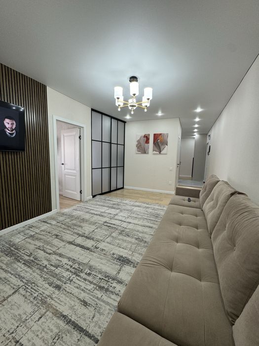 Продам диван в гостиную