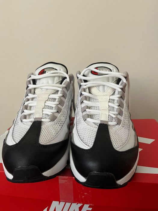 Чисто нови, неносени Nike Air Max 95