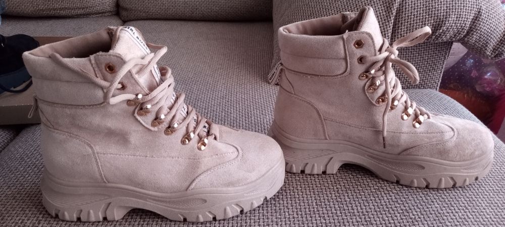 Vând ghete imblanite CCC- Vices 38