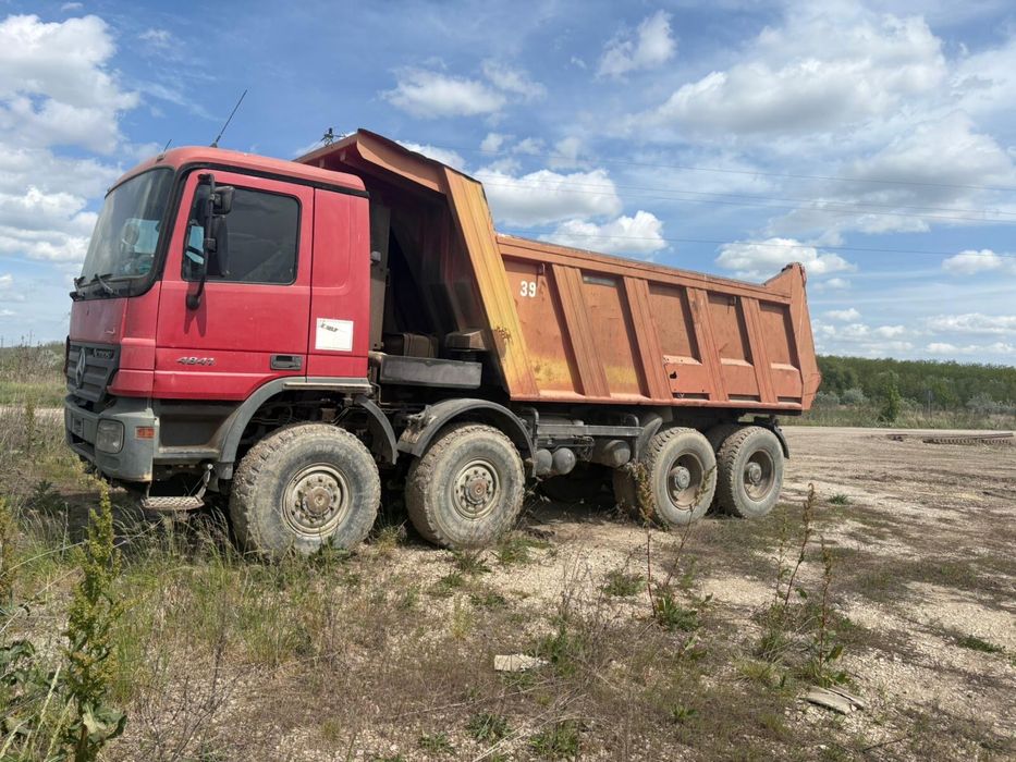 Mercedes Actros 4841, tractiune 8x8