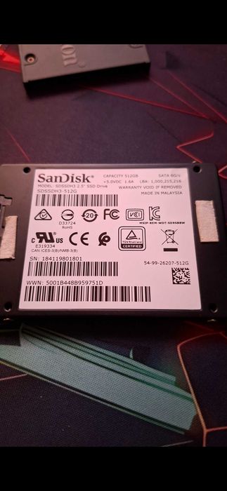 Продавам SSD Диск 2.5