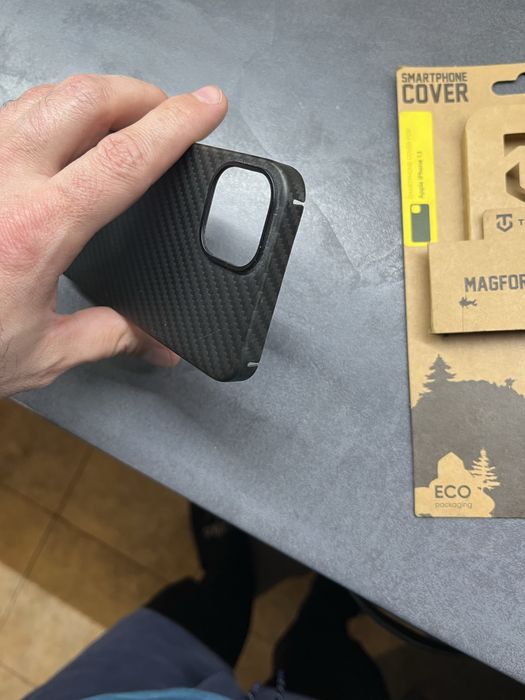 Карбонов кейс за Iphone13