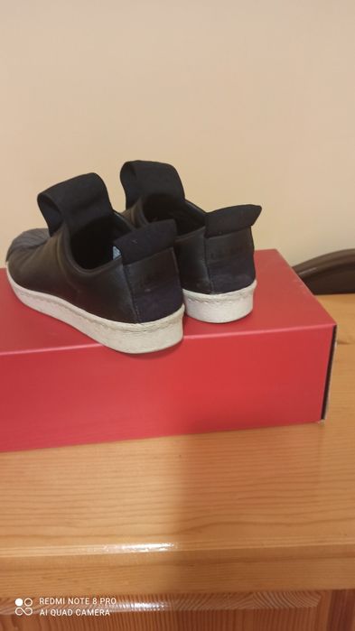 Черни сникърси Adidas. Номер 37. Естествена кожа.