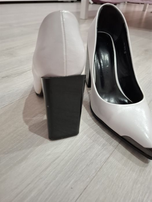 Туфли черно-белые