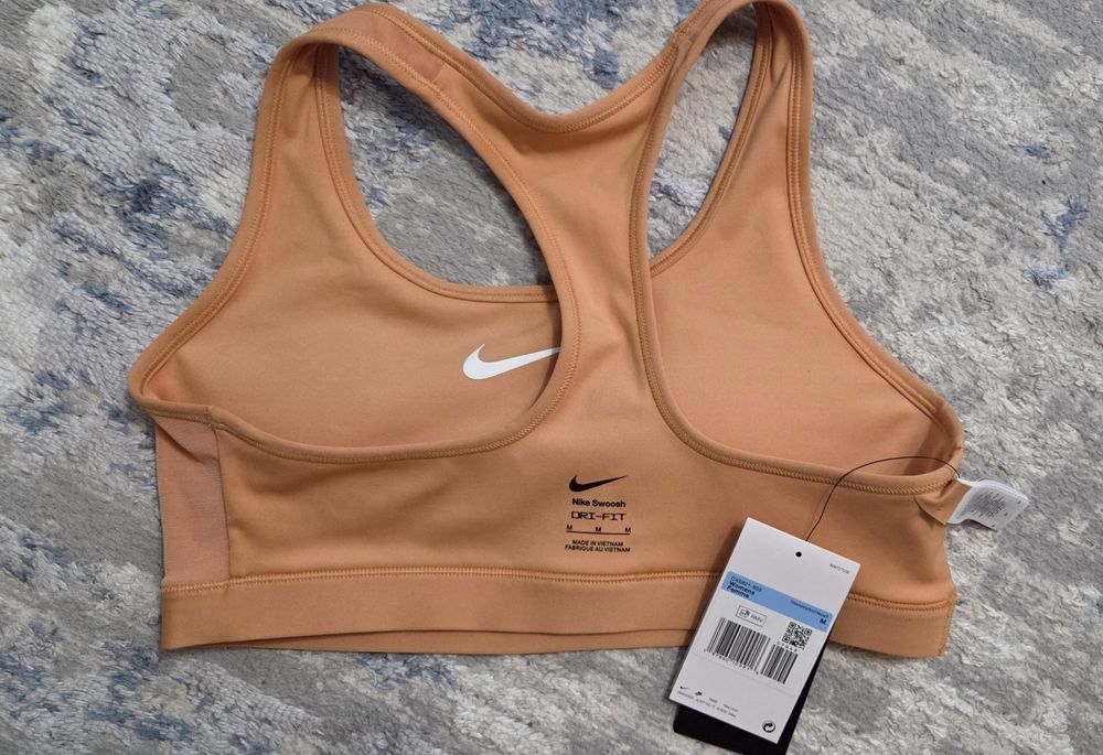 Продам спортивный топ-бра Nike