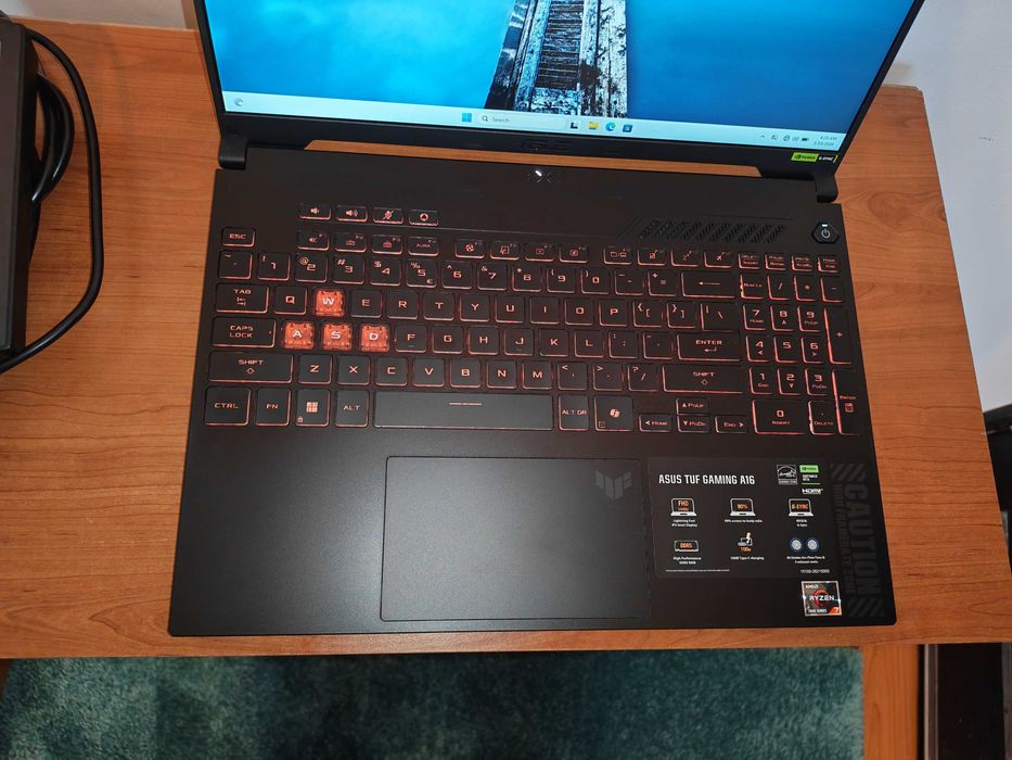 Laptop Gaming ASUS TUF A16 Ryzen 7 7745HS 16GB RTX 4050 144Hz G-sync