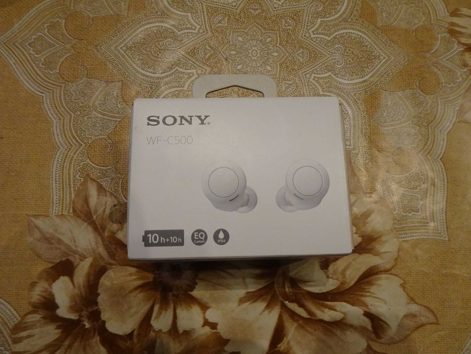Слушалки Sony WF-C500, white, отлично запазени, прочети описанието