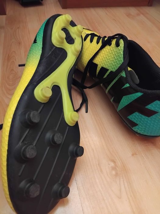 Продавам Бутонки NIKE MERCURIAL