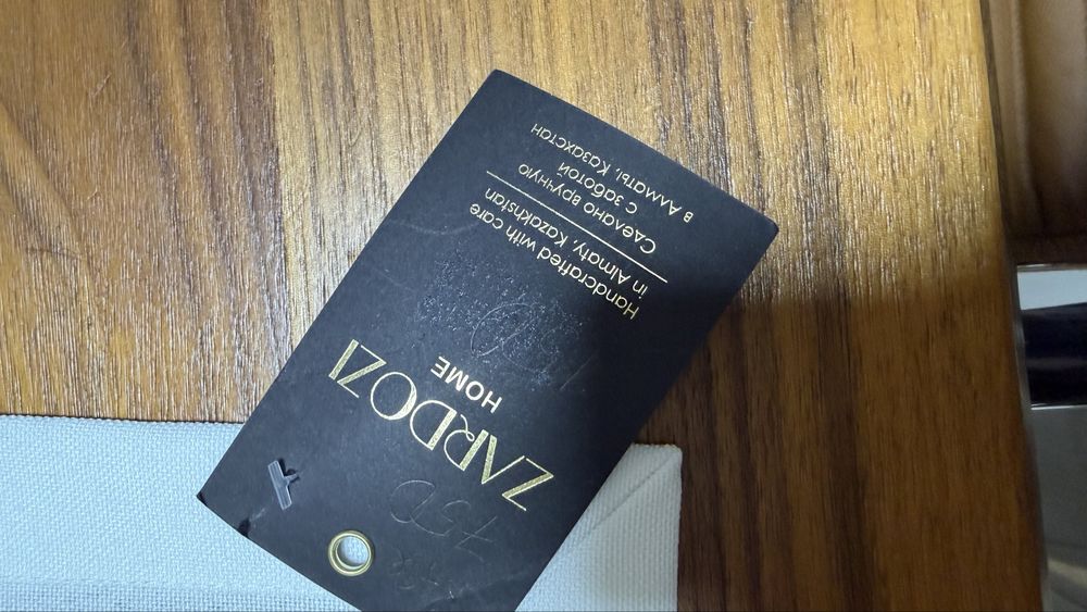 Скатерть Zardozi Home