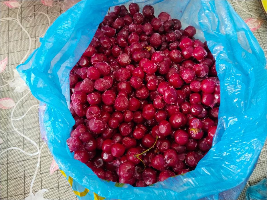 Продам замороженную вишню