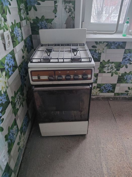 Продам газплиту и стиральную.