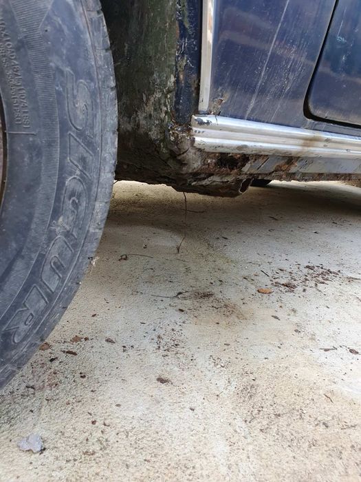 Продавам Лада 2103-1500