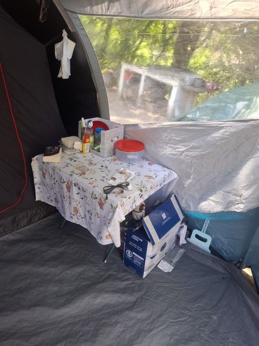 Vând cort camping 4 persoane