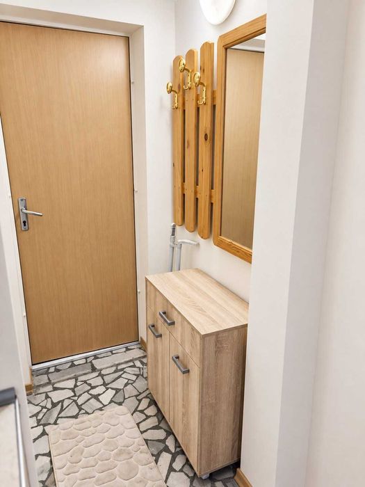 Дава се под наем Едностаен апартамент в Пловдив, Център - 30 кв.м за 200 € - Снимка #2