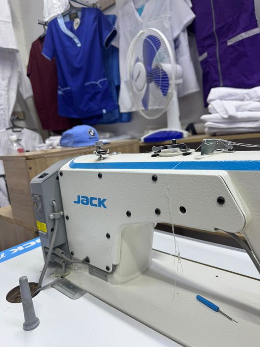 Продам машину Jack F4