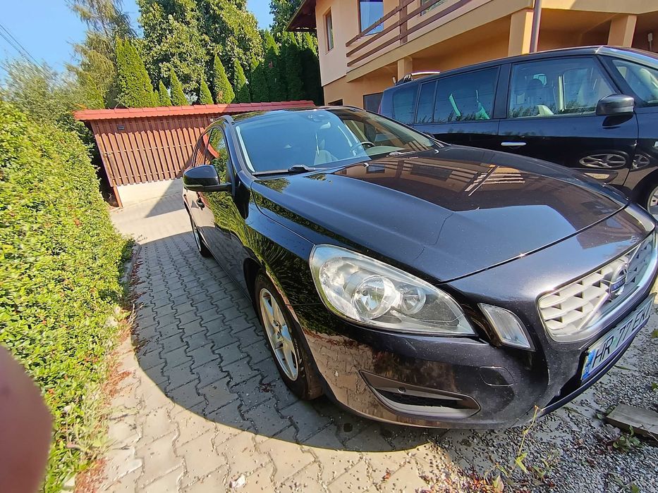 Masina Volvo V60
