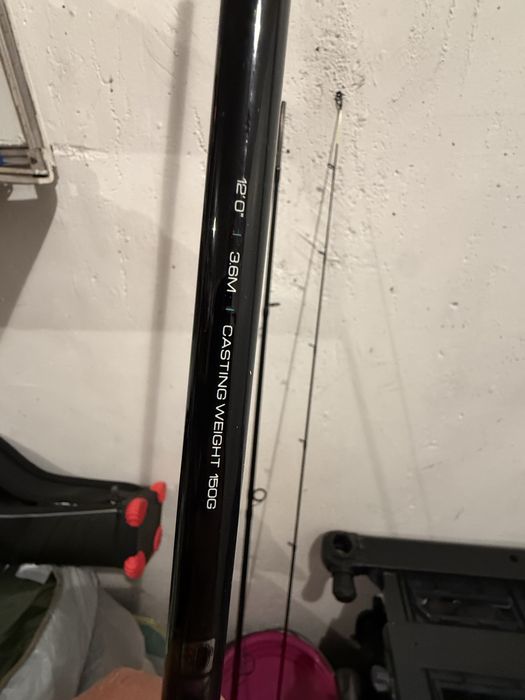 Vând lansetă Preston Monster Xtreme Distance Feeder, lungime 3,60 m putere max. 150 gr