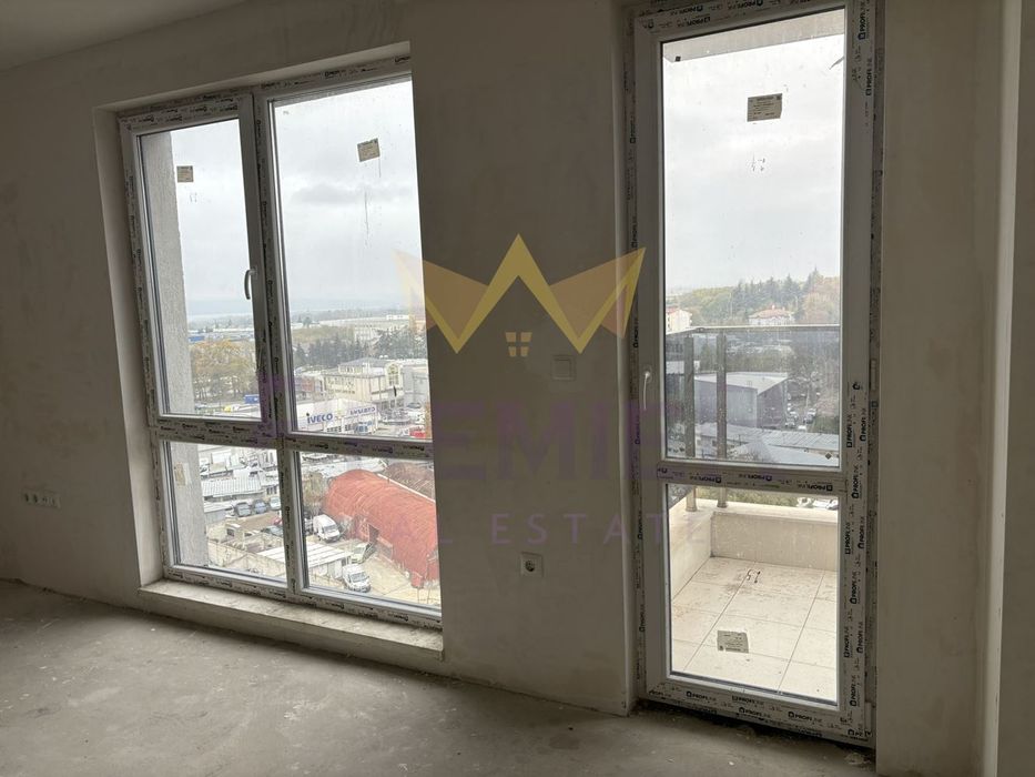 3-стаен в Варна-Младост 1 площ 150