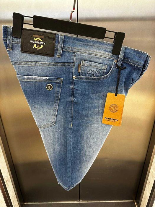 bermude modele noi burberry