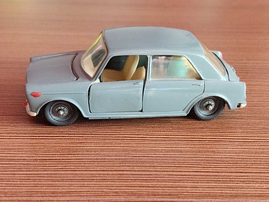 Innocenti Morris IM3 Модель 1:43 Коллекционная.
