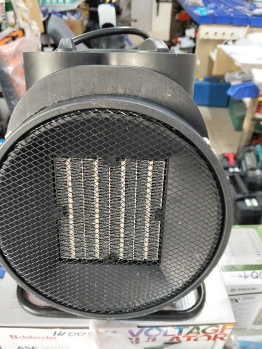 Тепловентилятор  2000 ватт обогреватель.
адрес Курмангазы 109. ма