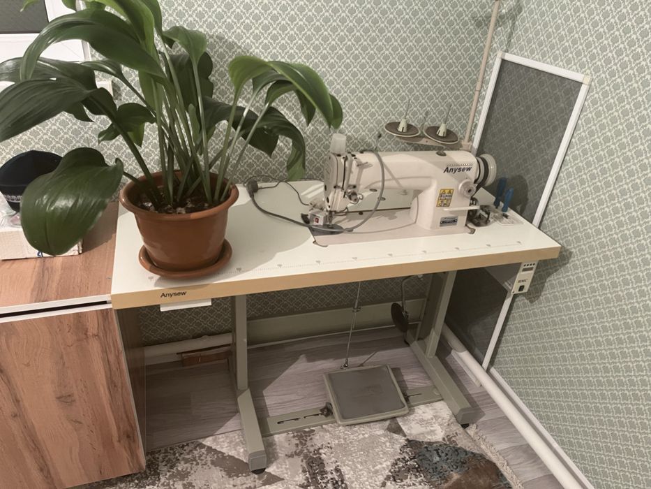 Продается швейная машинка