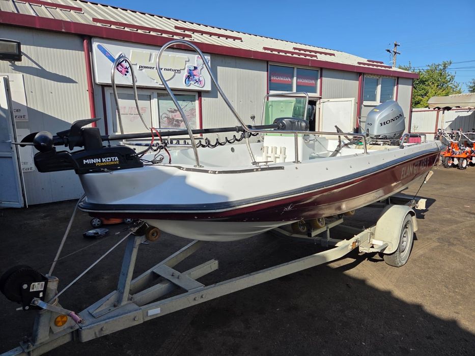 Barca cu motor Honda BF40 LRTU