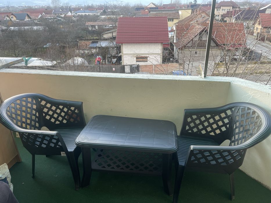 Masă și scaune pentru terasa