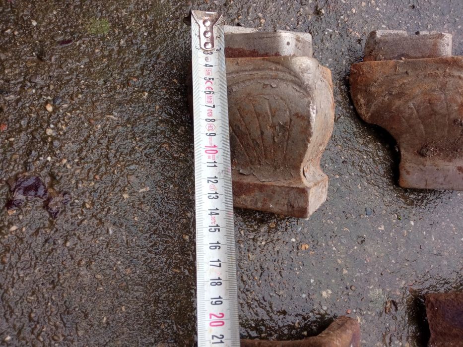 Антични чигунени крака