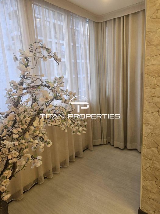 Дава се под наем Тристаен апартамент в Варна, Център - 105 кв.м за 1445.85 € - Снимка #5