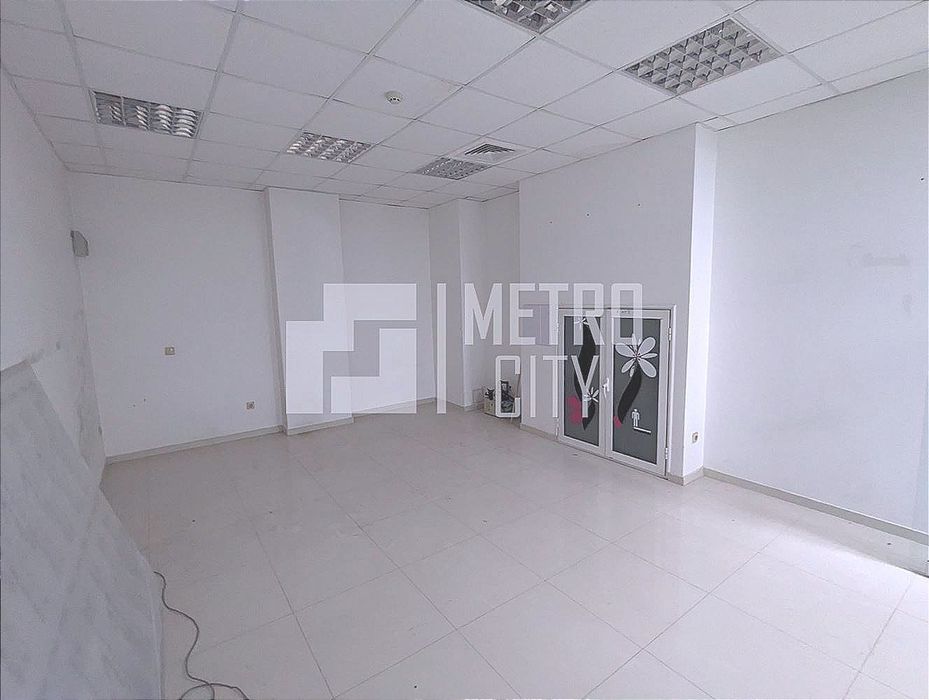 Продава се Офис в София, Младост 3 - 40 кв.м за 1508 €/кв.м - Снимка #2