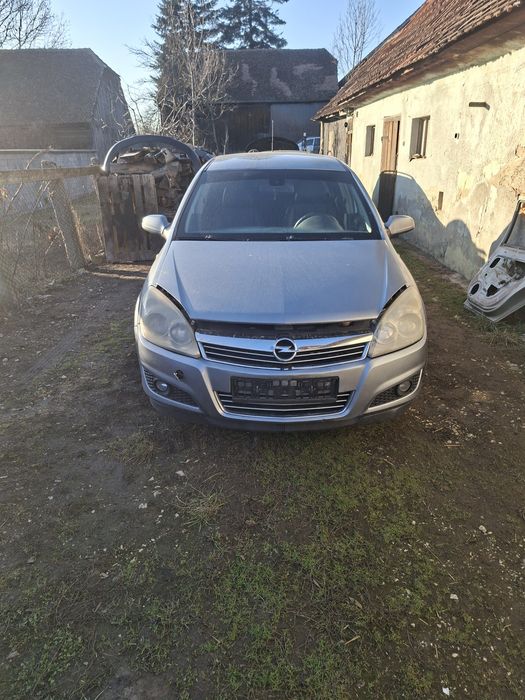 Dezmembrez Opel Astra H 1.7 Cdti Z17DTH