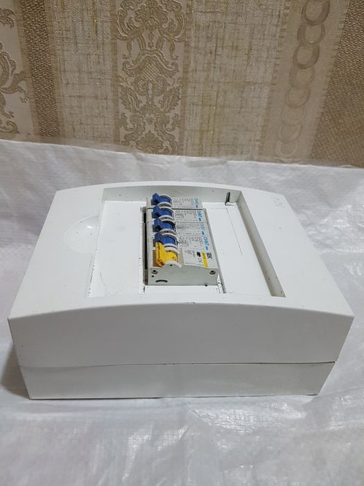 Пластиковый электро щитокок