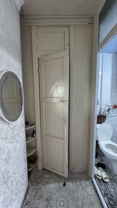 Uy sotiladi! 1 xona 2 xona qlingan. Fargona shaharda