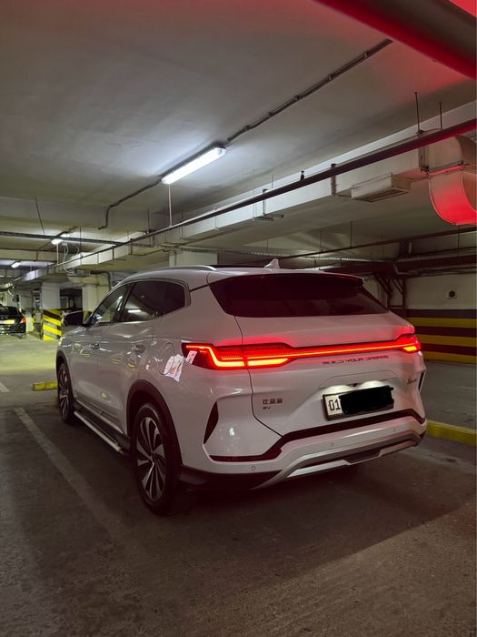 BYD Song Plus EV Champion 2023 — 2