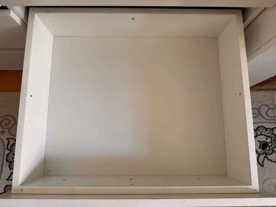 Новый маникюрный стол