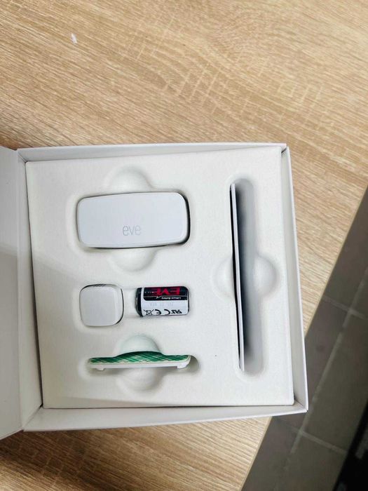 Eve Door & Window, senzor inteligent de contact pentru uși și ferestre