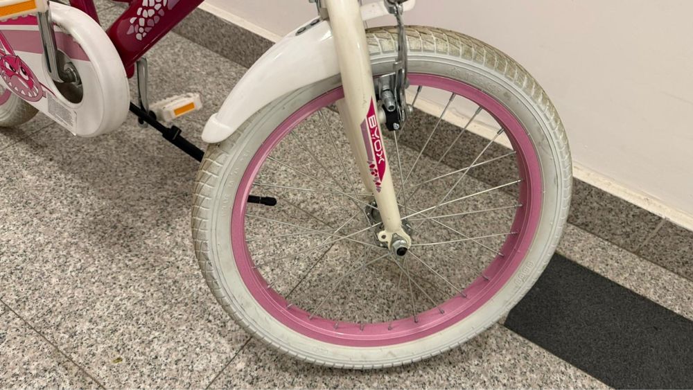 Bicicletă BYOX 18 inchi cu roți ajutătoare (5-7 ani)