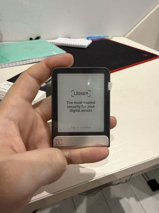 Ledger Flex Чисто Нов